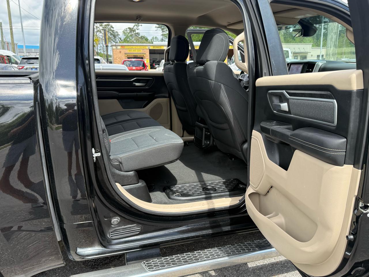 RAM 1500 Big Horn Crew Cab SWB 2WD 2020