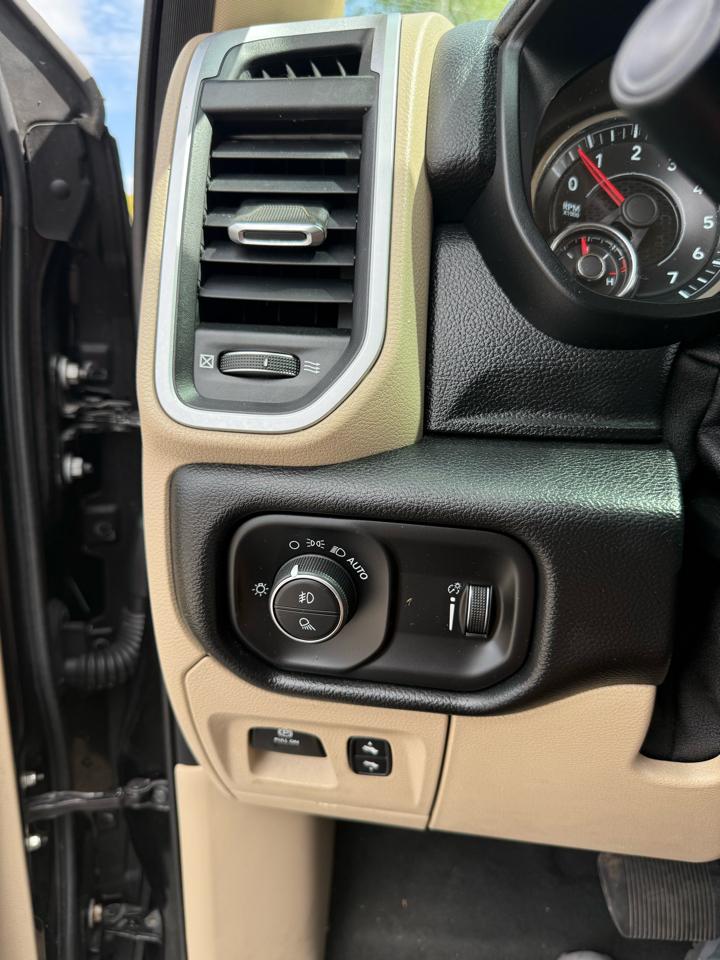 RAM 1500 Big Horn Crew Cab SWB 2WD 2020