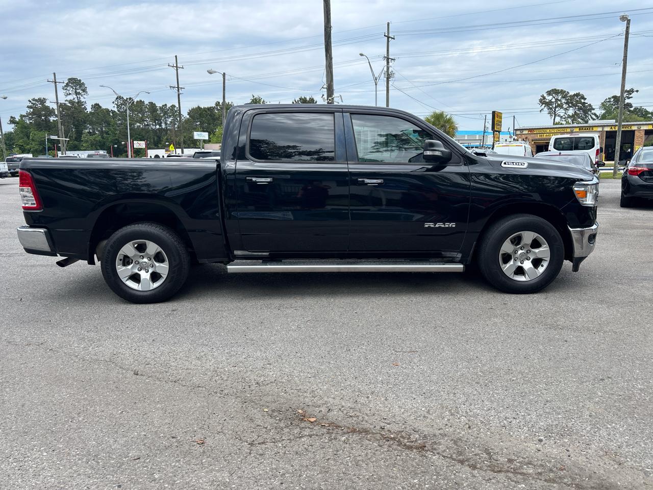RAM 1500 Big Horn Crew Cab SWB 2WD 2020