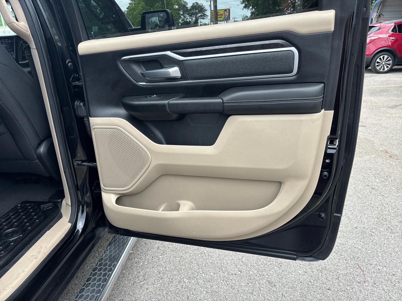 RAM 1500 Big Horn Crew Cab SWB 2WD 2020