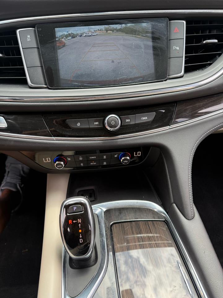 Buick Enclave Essence FWD 2019