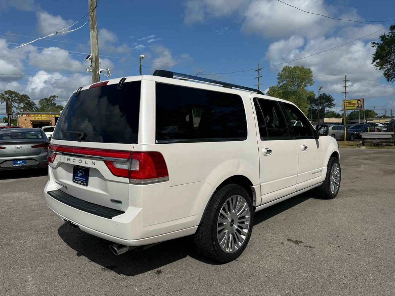 Lincoln Navigator L Select 2WD 2016