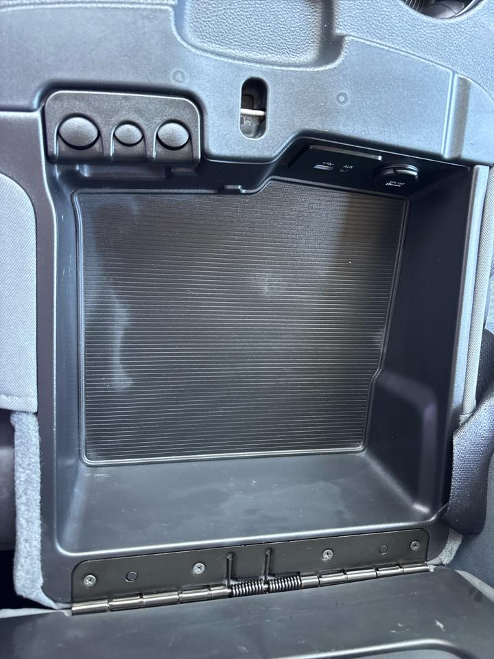 RAM 1500 Tradesman Quad Cab 2WD 2014