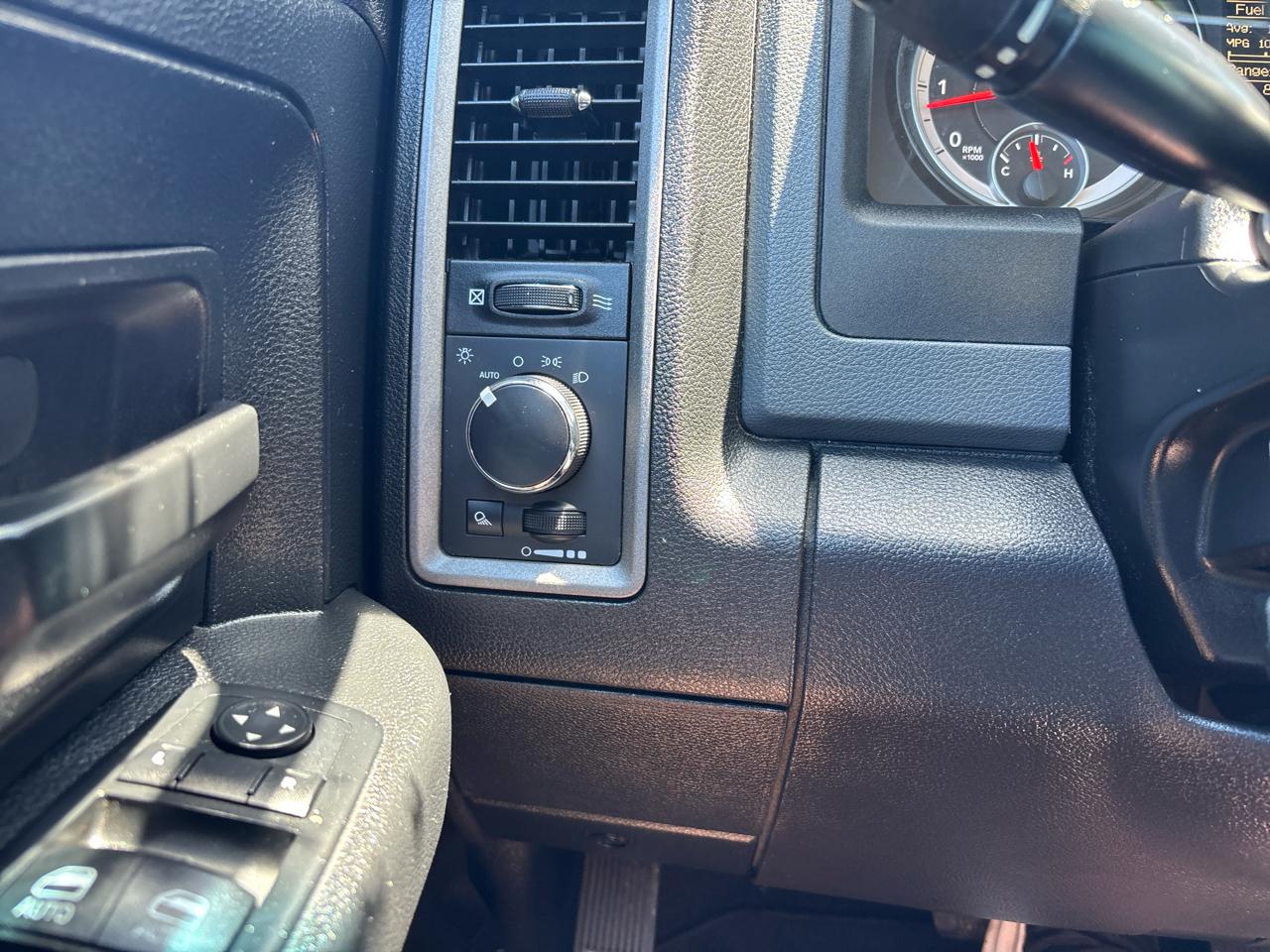 RAM 1500 Tradesman Quad Cab 2WD 2014