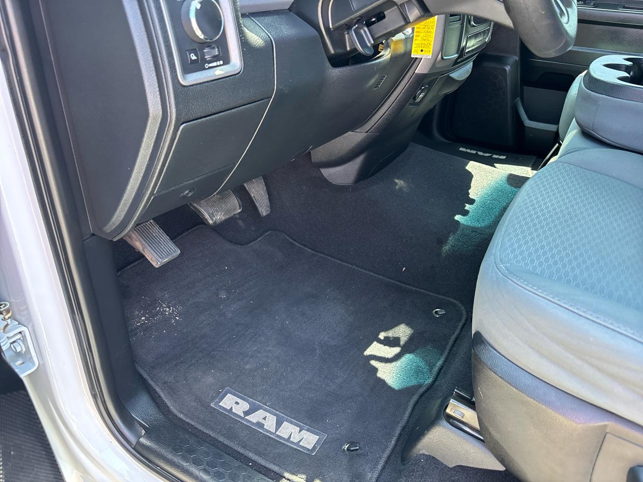 RAM 1500 Tradesman Quad Cab 2WD 2014