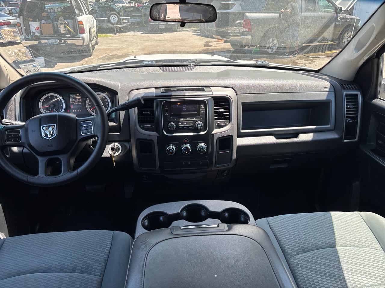 RAM 1500 Tradesman Quad Cab 2WD 2014