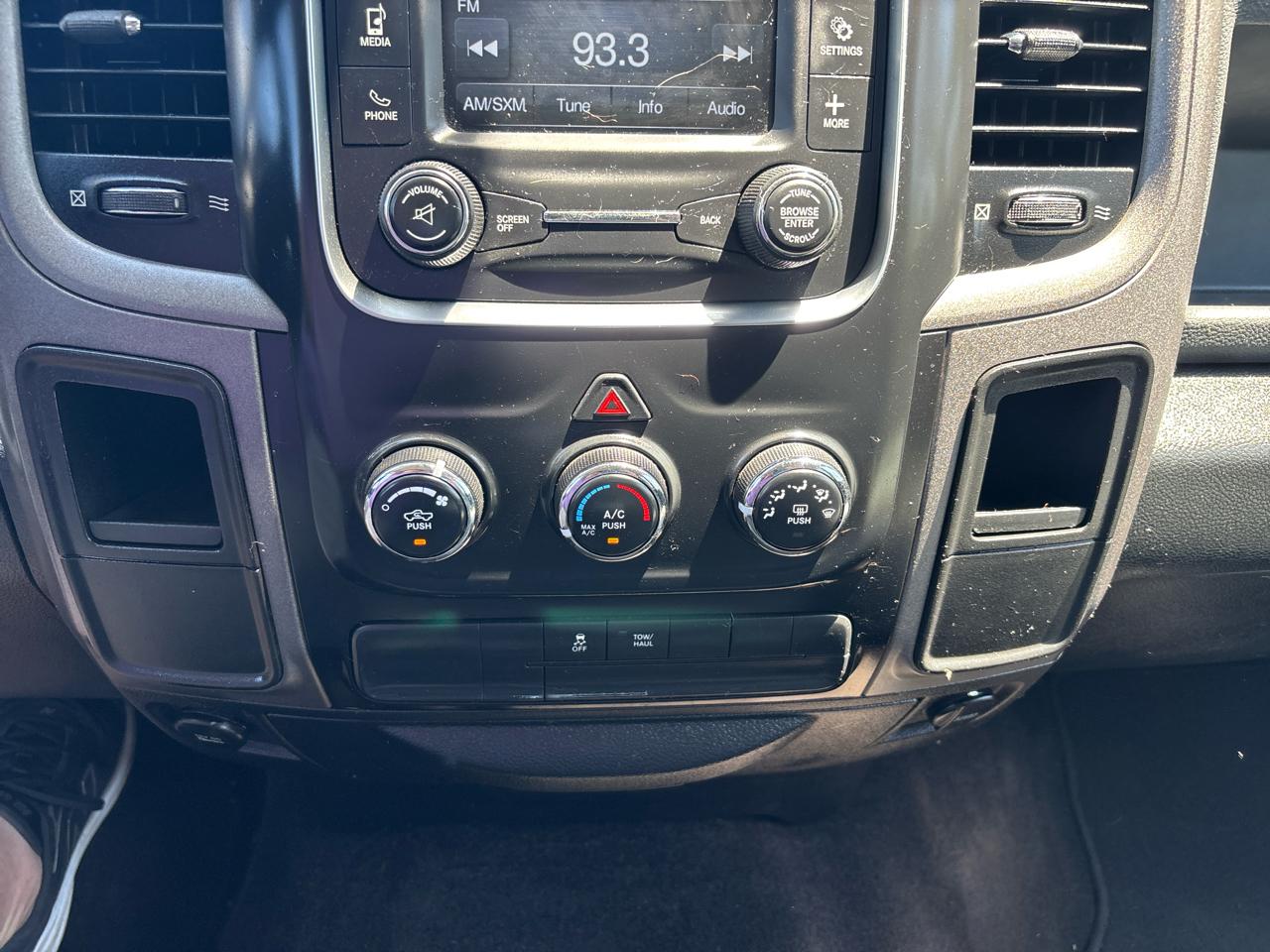 RAM 2500 Tradesman Crew Cab SWB 2WD 2016