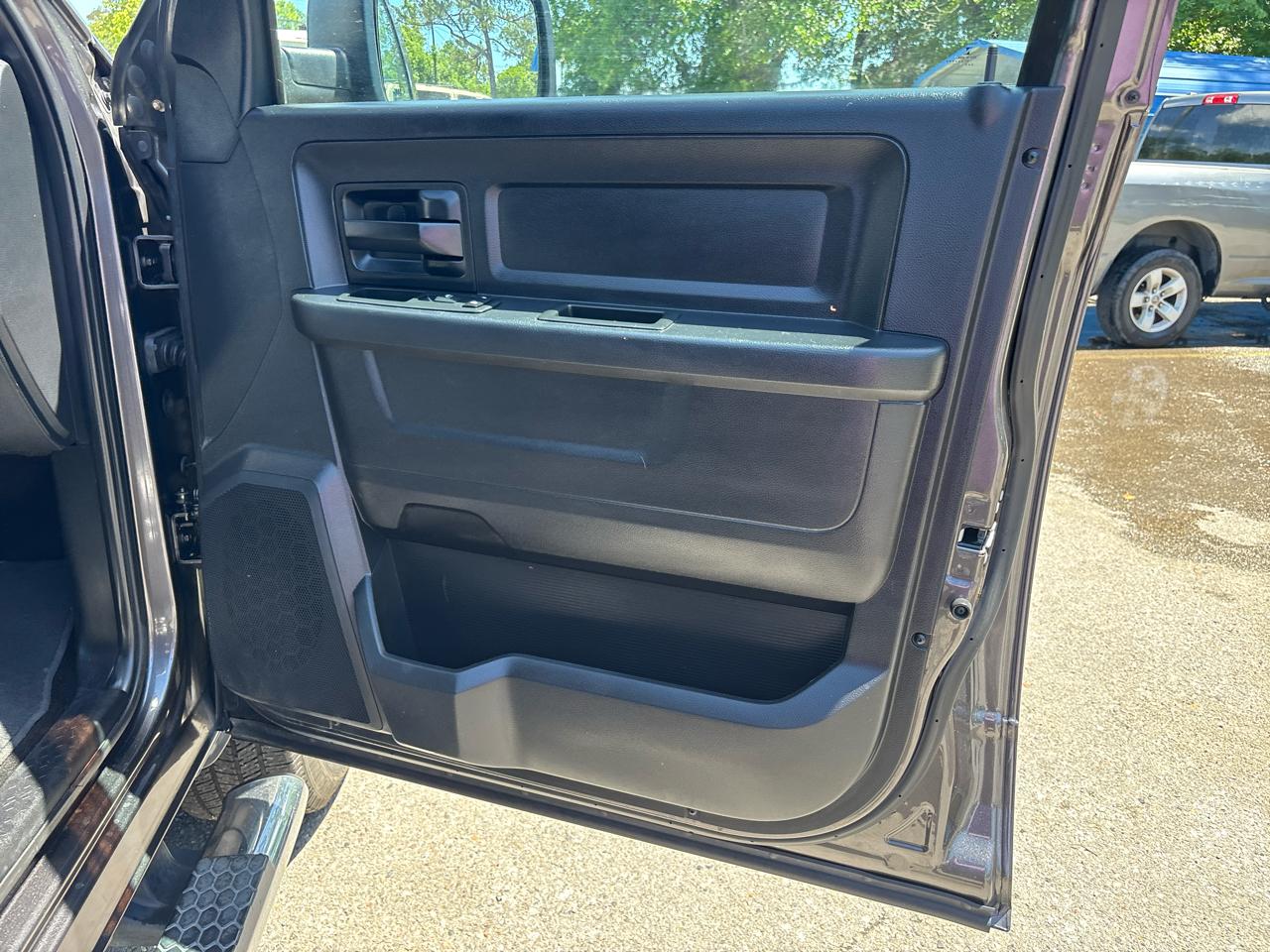 RAM 2500 Tradesman Crew Cab SWB 2WD 2016