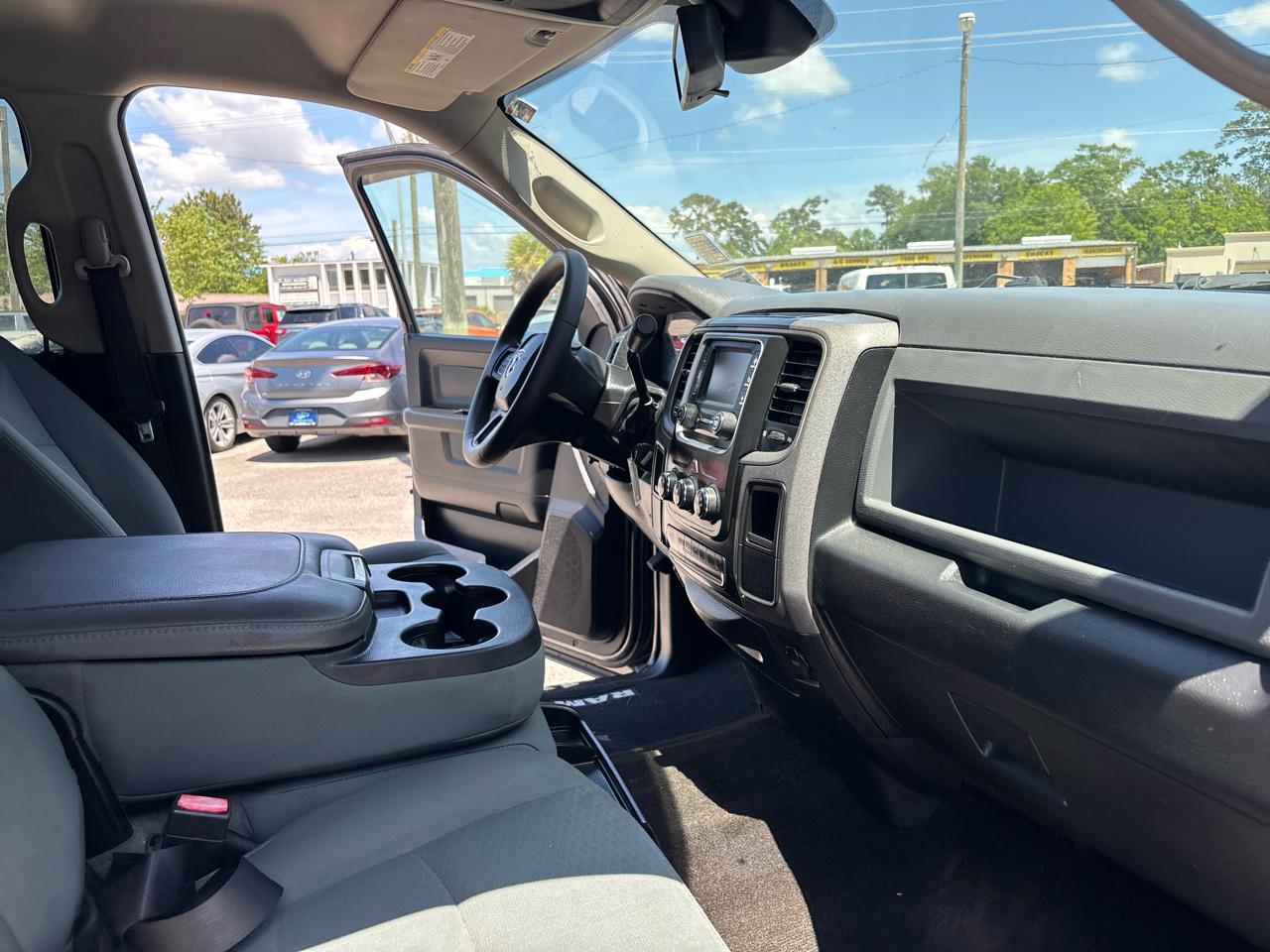 RAM 2500 Tradesman Crew Cab SWB 2WD 2016