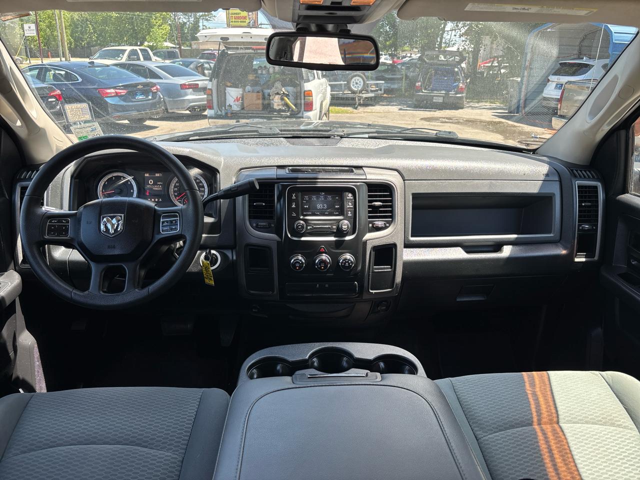 RAM 2500 Tradesman Crew Cab SWB 2WD 2016