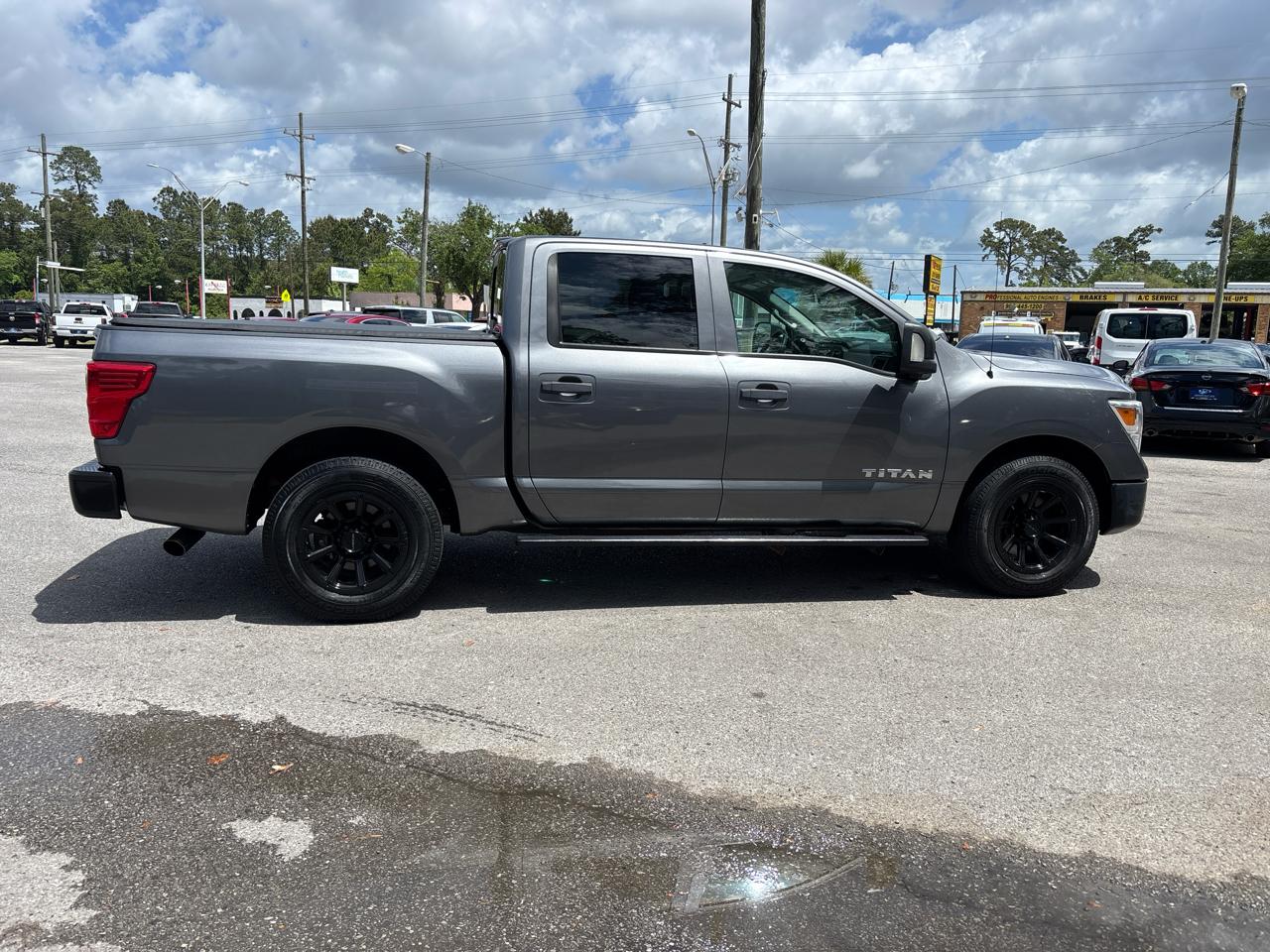 Nissan Titan S Crew Cab 2WD 2019