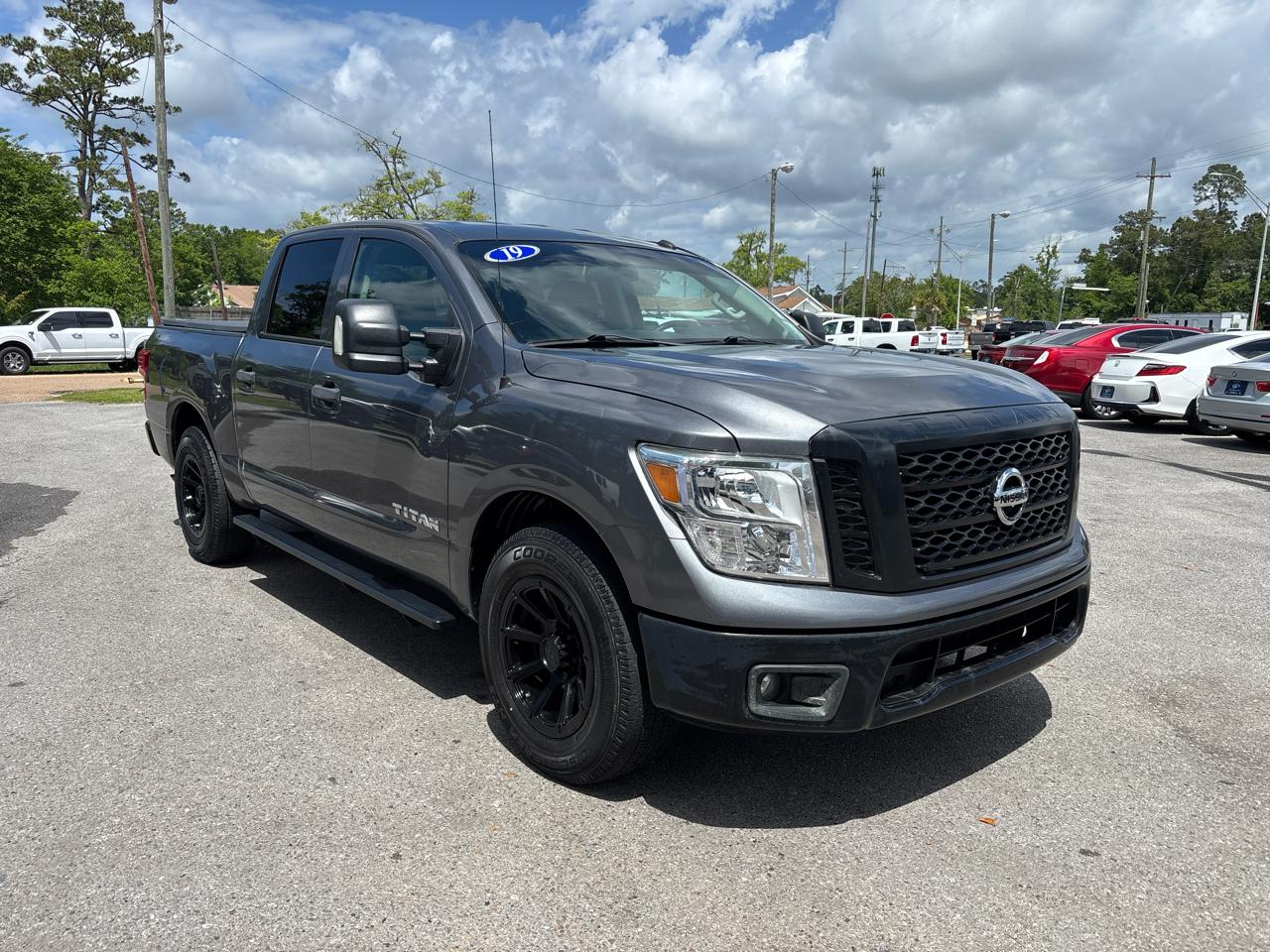 Nissan Titan S Crew Cab 2WD 2019