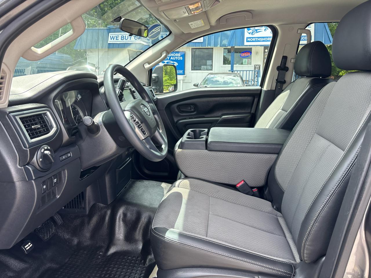 Nissan Titan S Crew Cab 2WD 2019