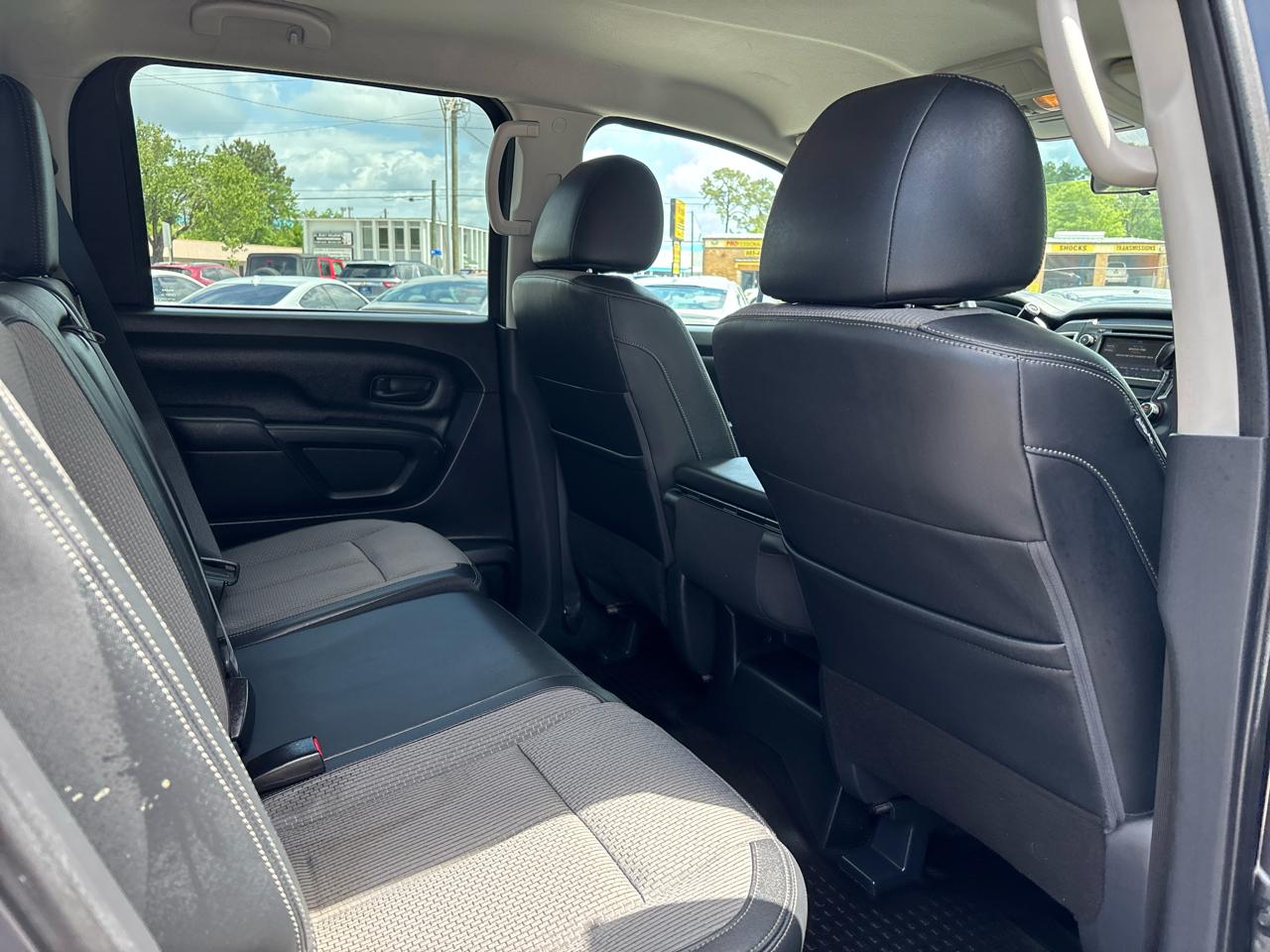 Nissan Titan S Crew Cab 2WD 2019