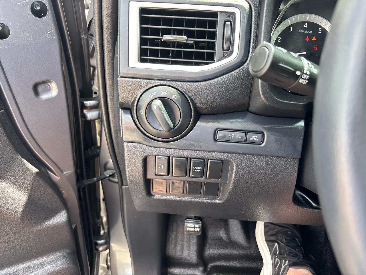 Nissan Titan S Crew Cab 2WD 2019