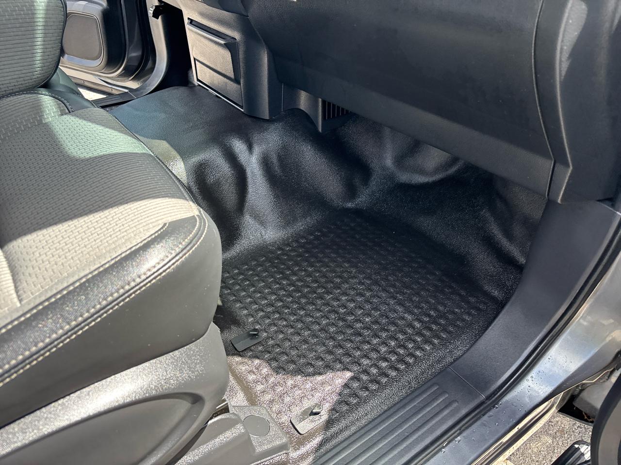 Nissan Titan S Crew Cab 2WD 2019