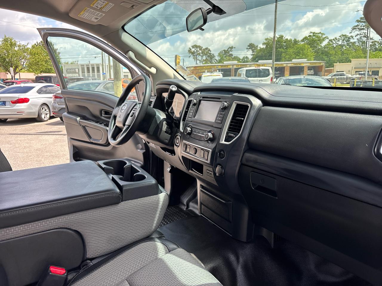 Nissan Titan S Crew Cab 2WD 2019