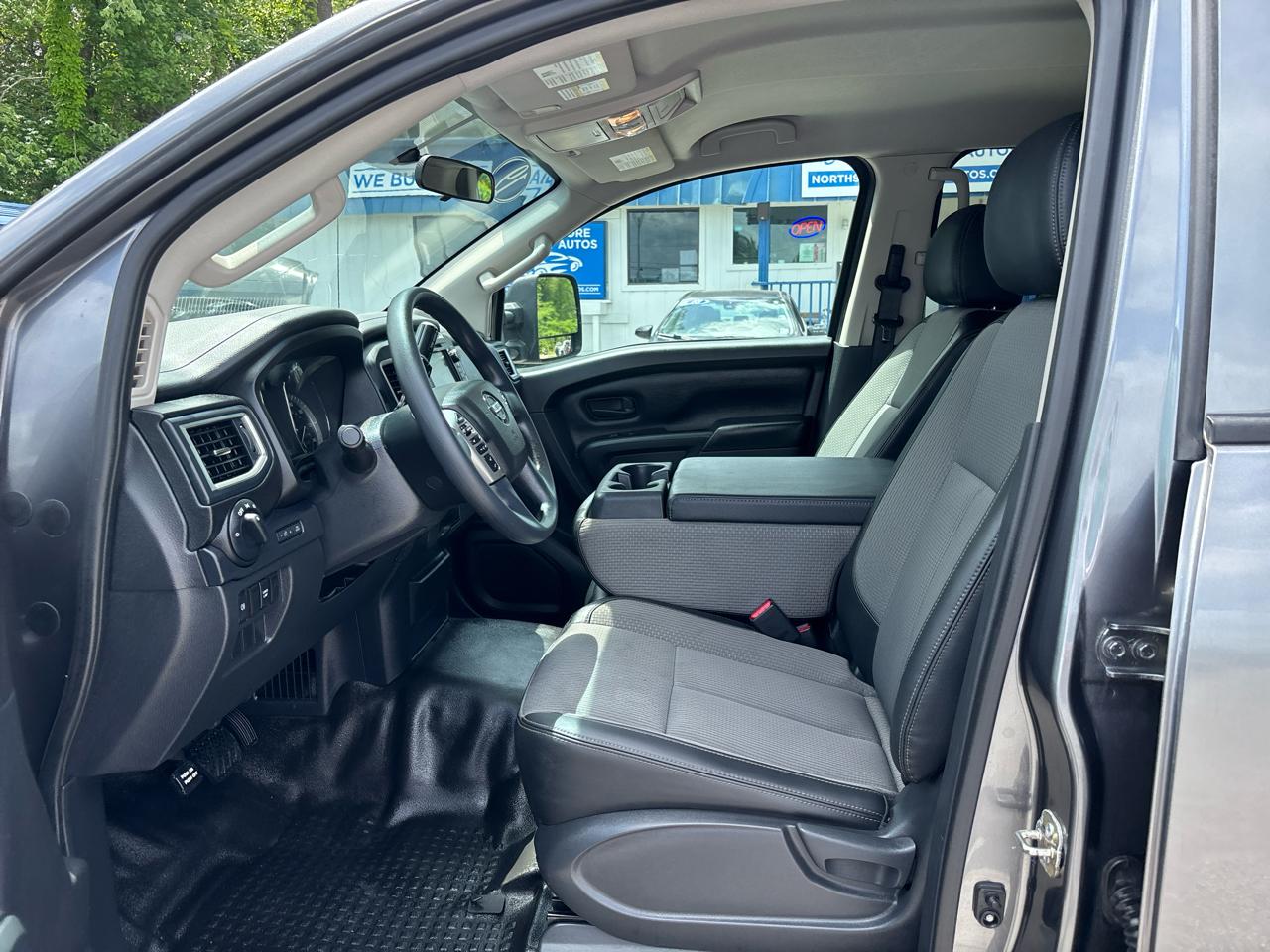 Nissan Titan S Crew Cab 2WD 2019
