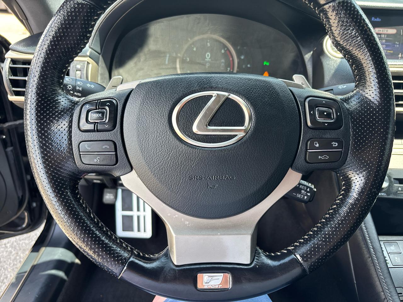 Lexus RC 200t 2D Coupe 2017