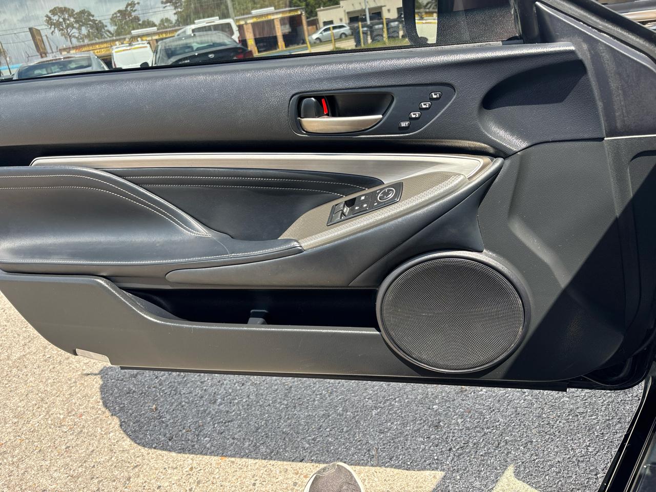 Lexus RC 200t 2D Coupe 2017