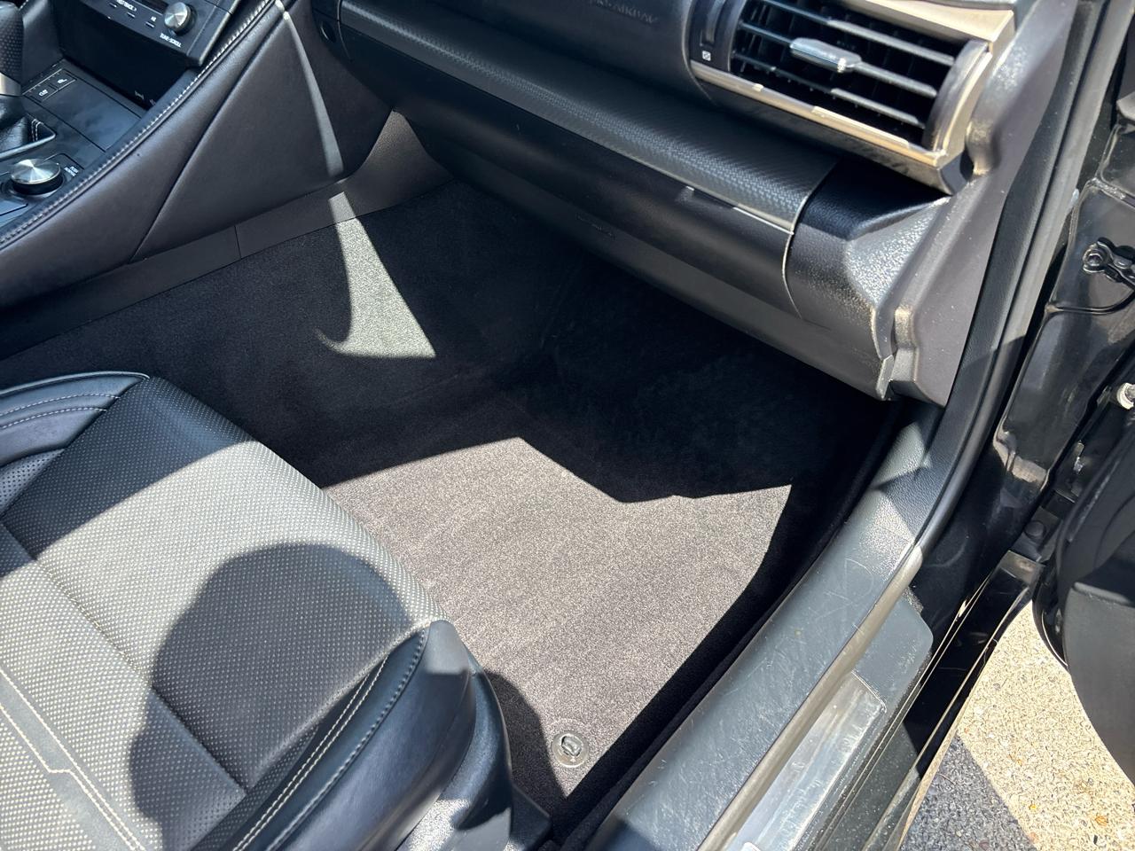 Lexus RC 200t 2D Coupe 2017