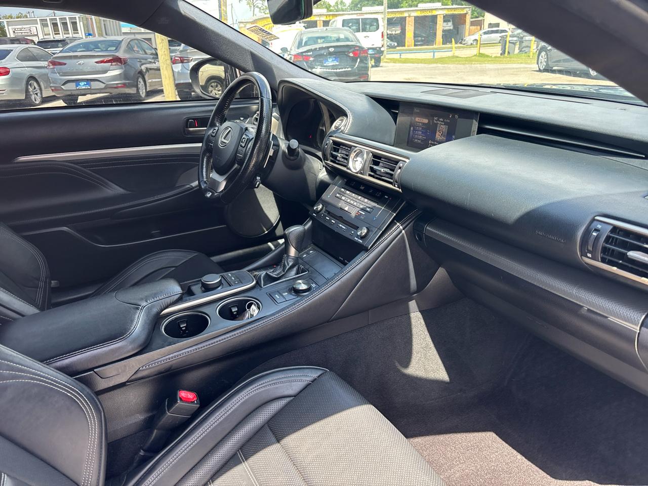 Lexus RC 200t 2D Coupe 2017