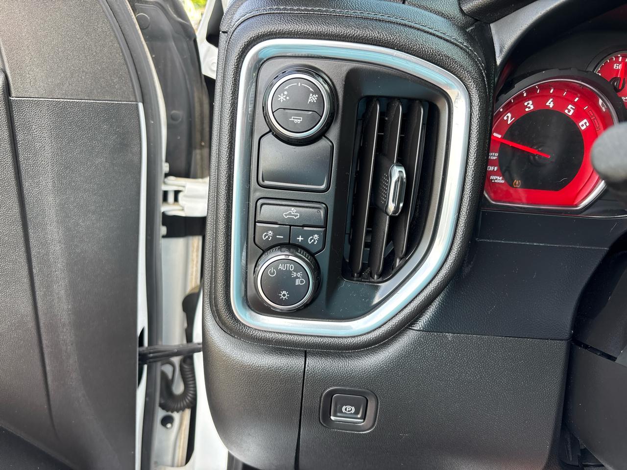 Chevrolet Silverado 1500 LT Crew Cab 2WD 2019