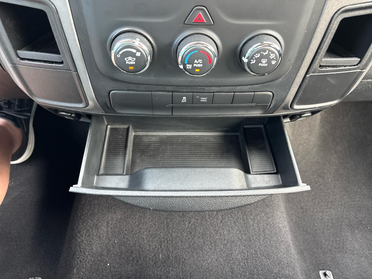 RAM 1500 Tradesman Quad Cab 2WD 2013