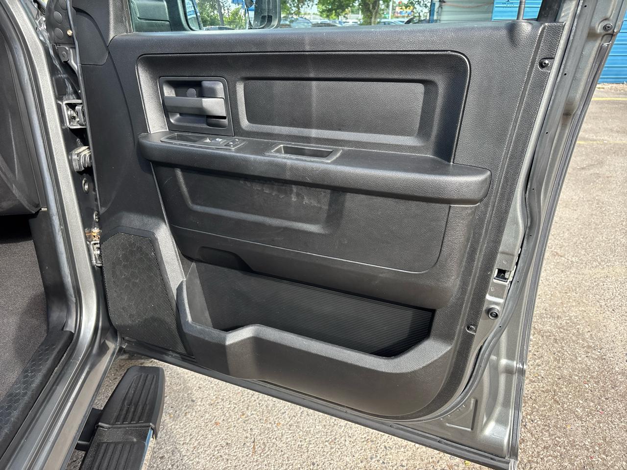 RAM 1500 Tradesman Quad Cab 2WD 2013