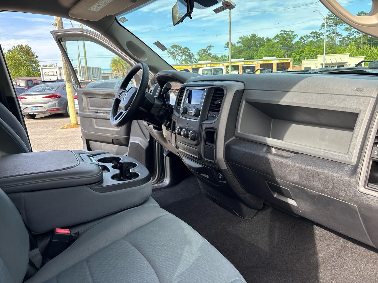 RAM 1500 Tradesman Quad Cab 2WD 2013