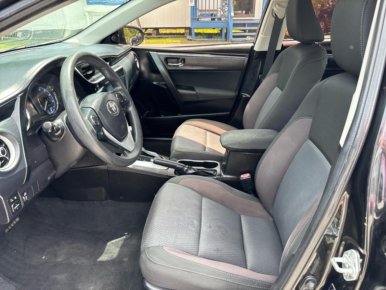 Toyota Corolla LE 4D Sedan 2018