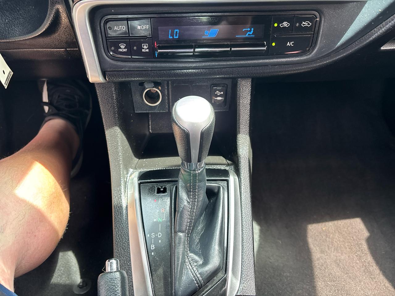 Toyota Corolla LE 4D Sedan 2018