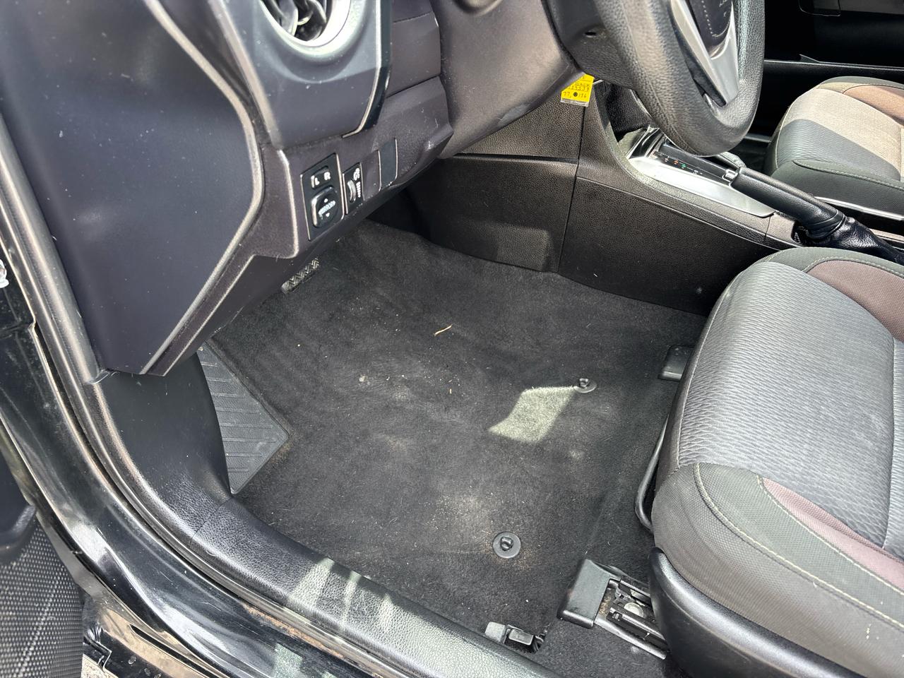 Toyota Corolla LE 4D Sedan 2018