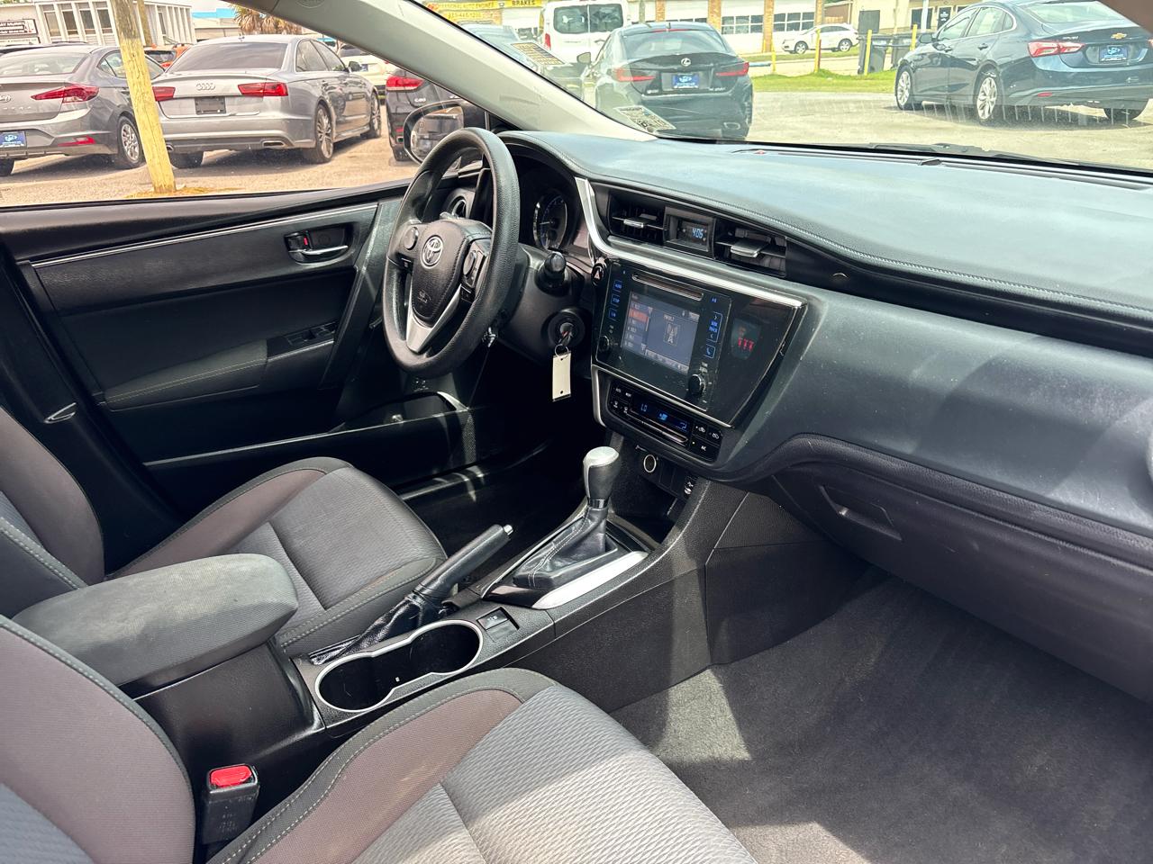 Toyota Corolla LE 4D Sedan 2018