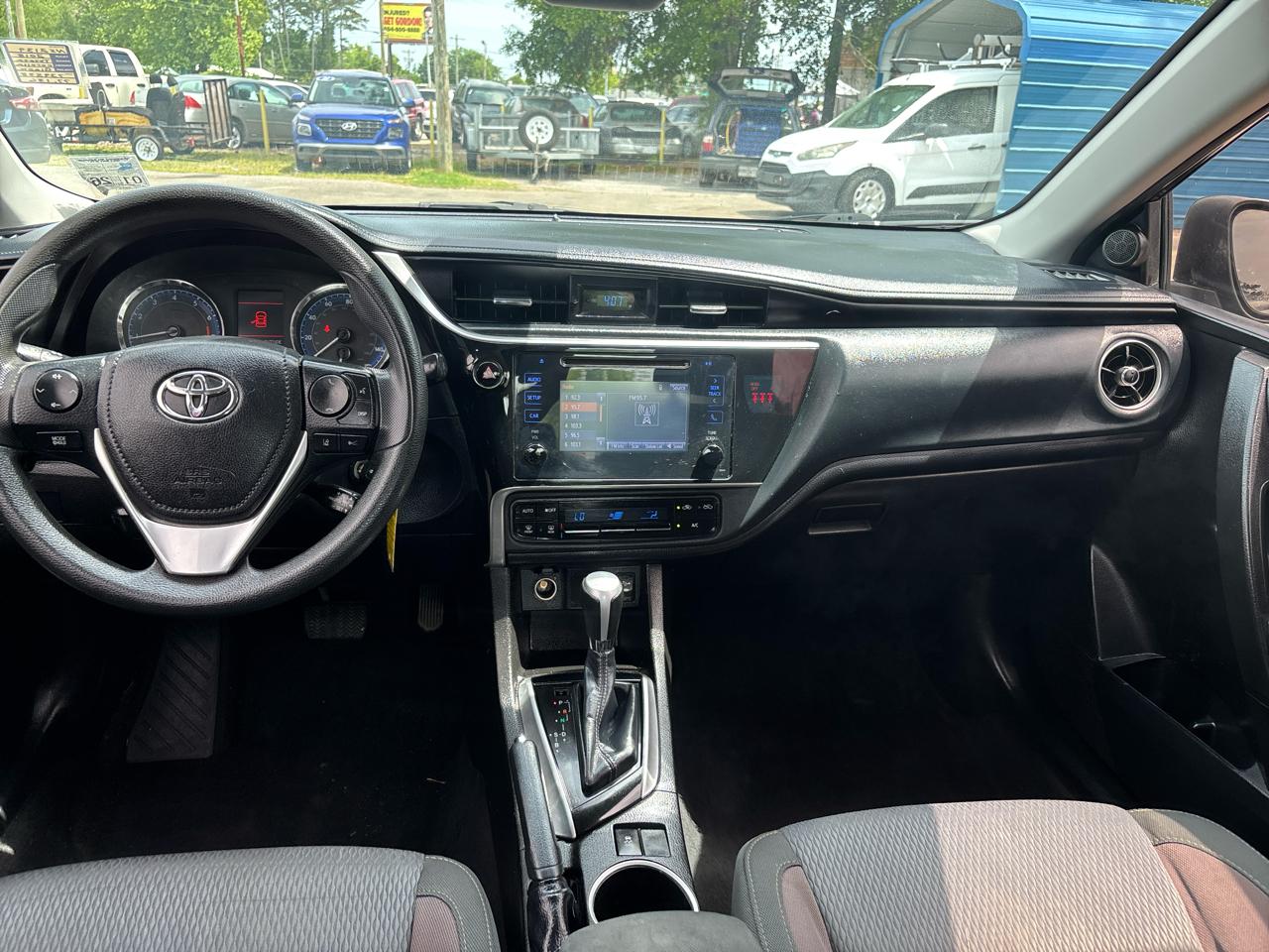 Toyota Corolla LE 4D Sedan 2018