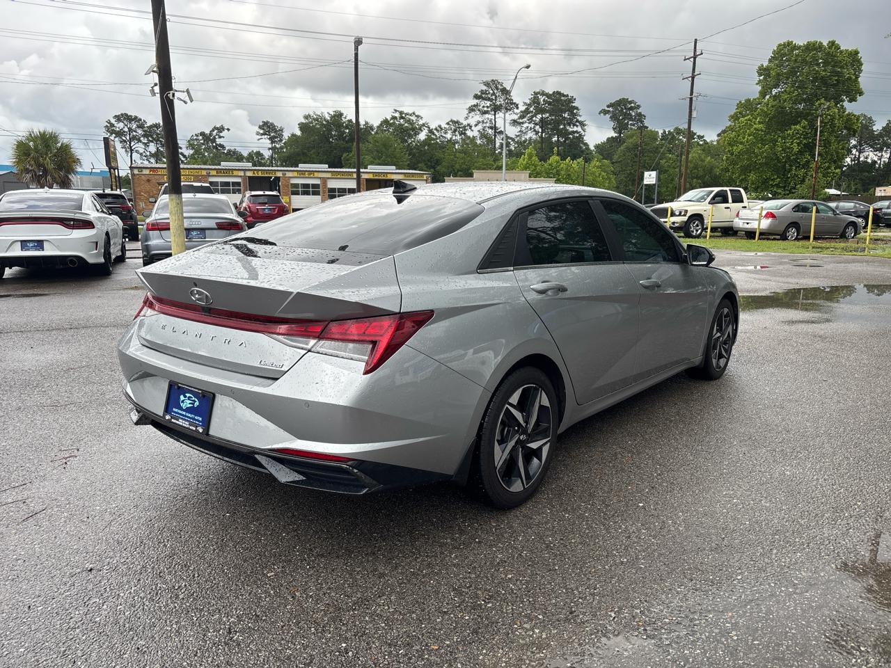 Hyundai Elantra Limited 2022