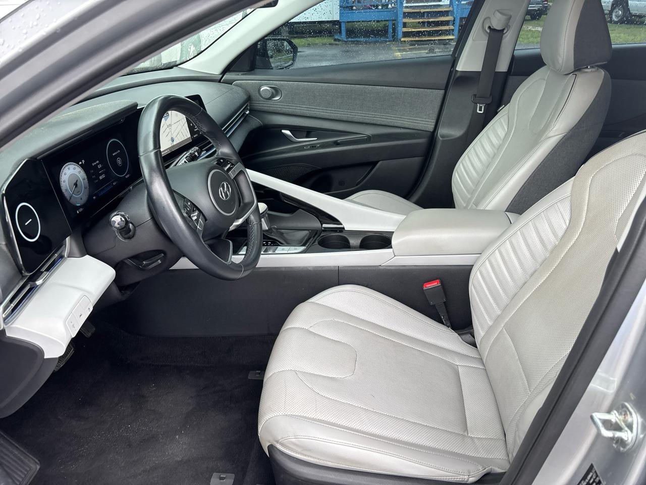 Hyundai Elantra Limited 2022