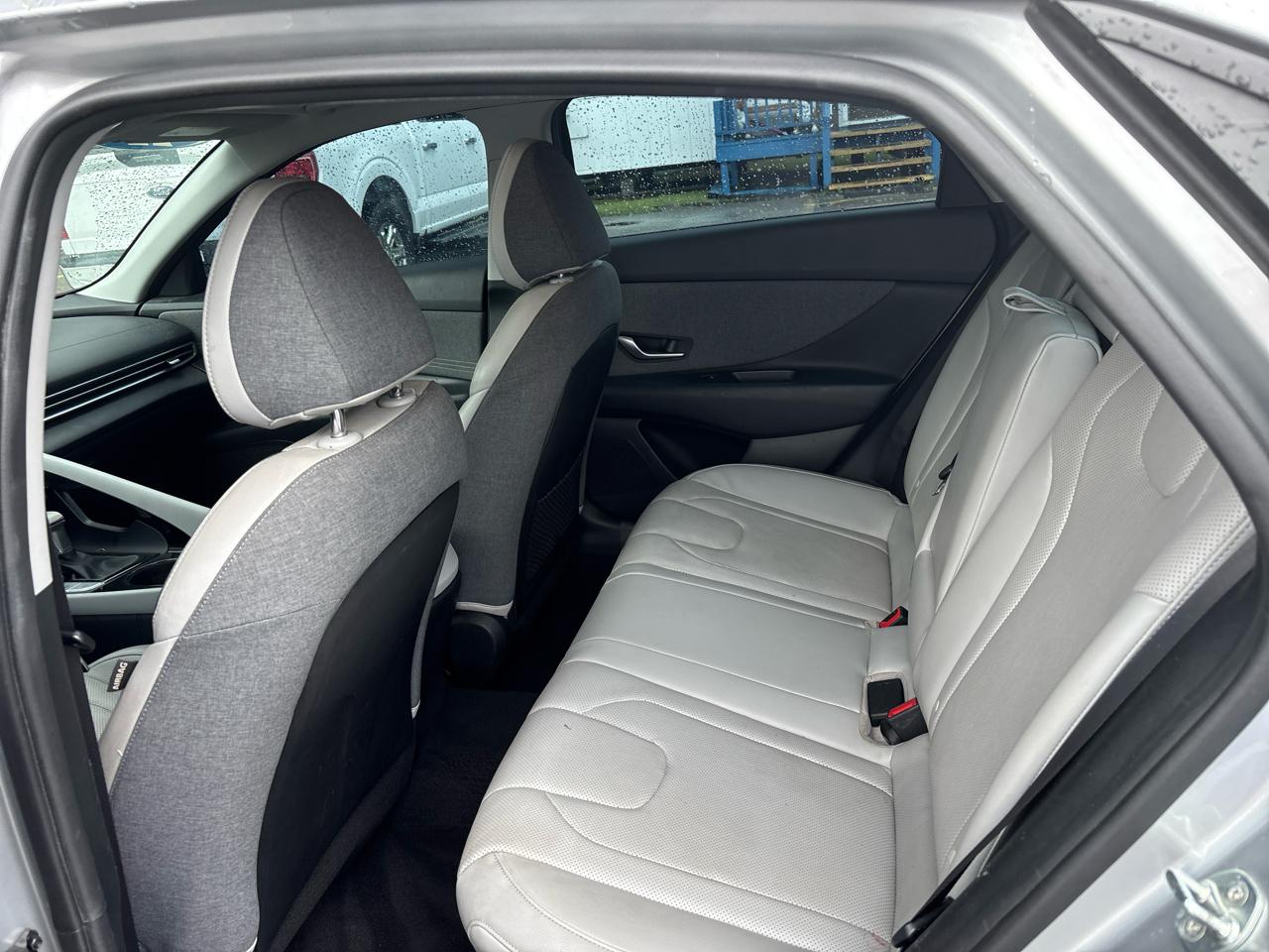 Hyundai Elantra Limited 2022
