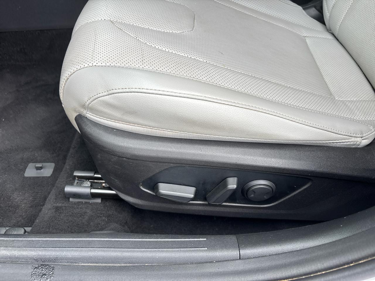 Hyundai Elantra Limited 2022