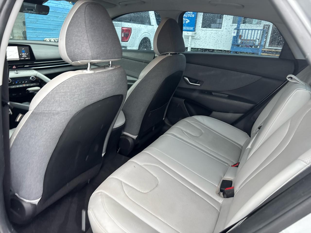 Hyundai Elantra Limited 2022