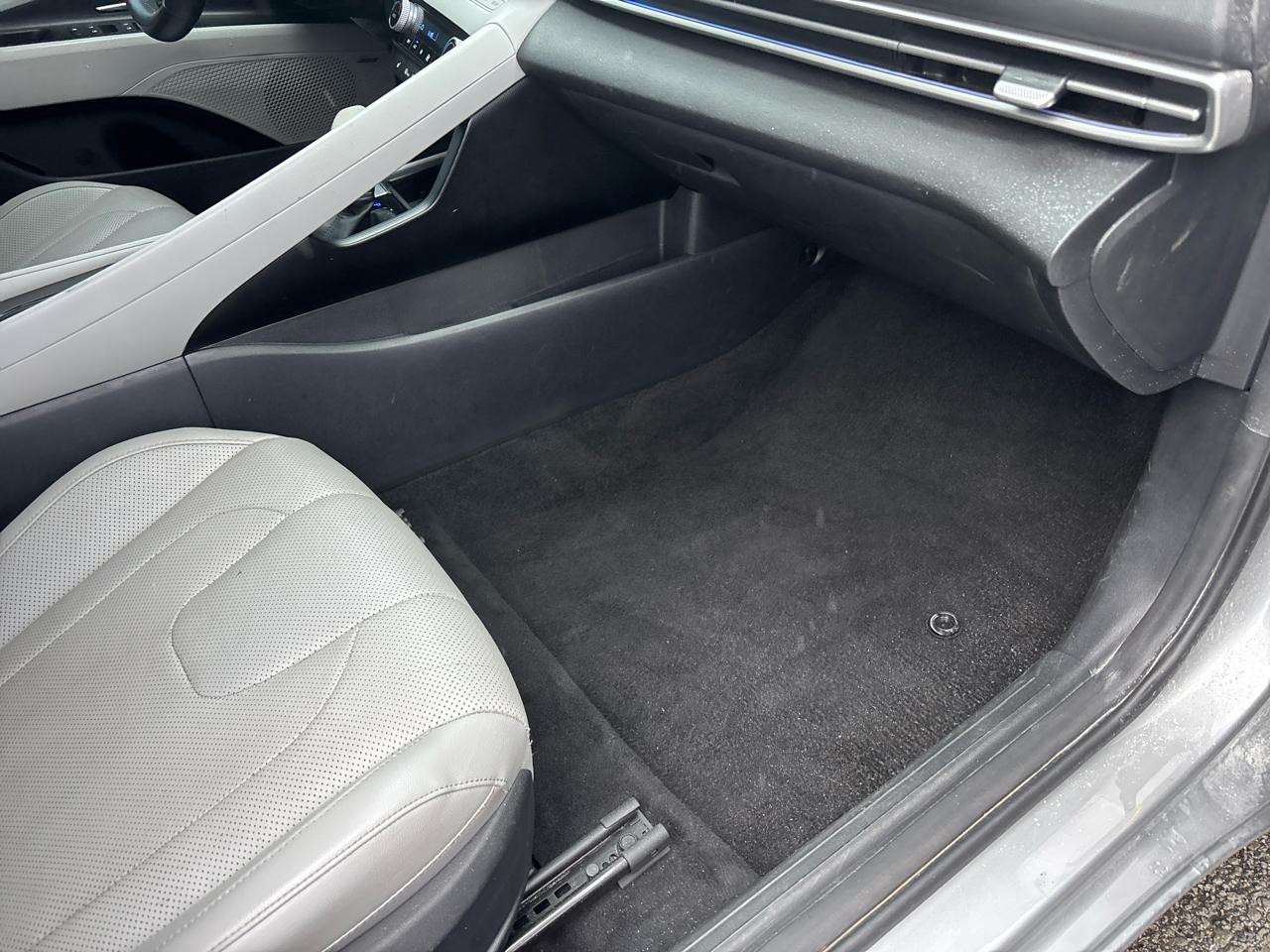 Hyundai Elantra Limited 2022