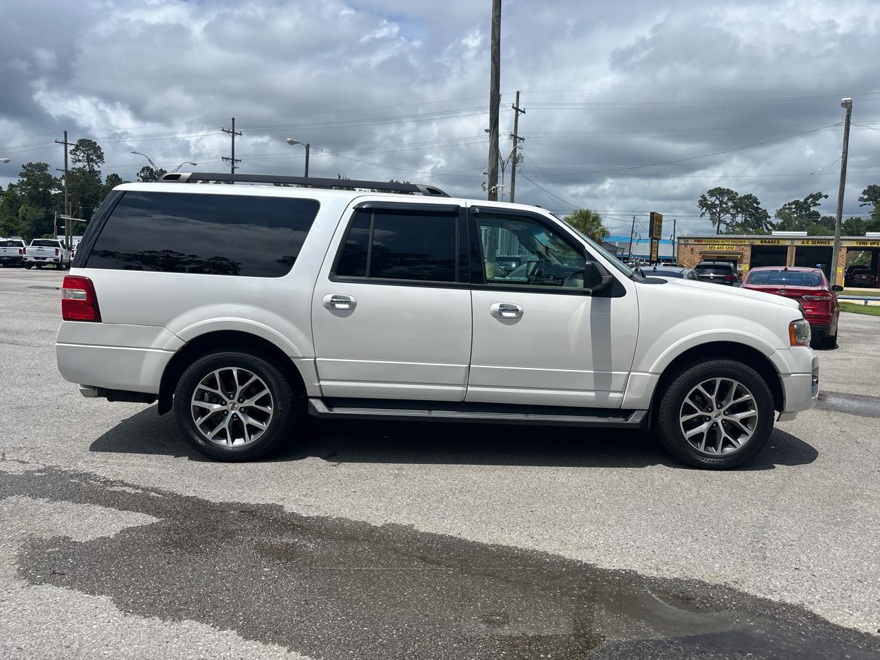 Ford Expedition EL XLT 2WD 2017