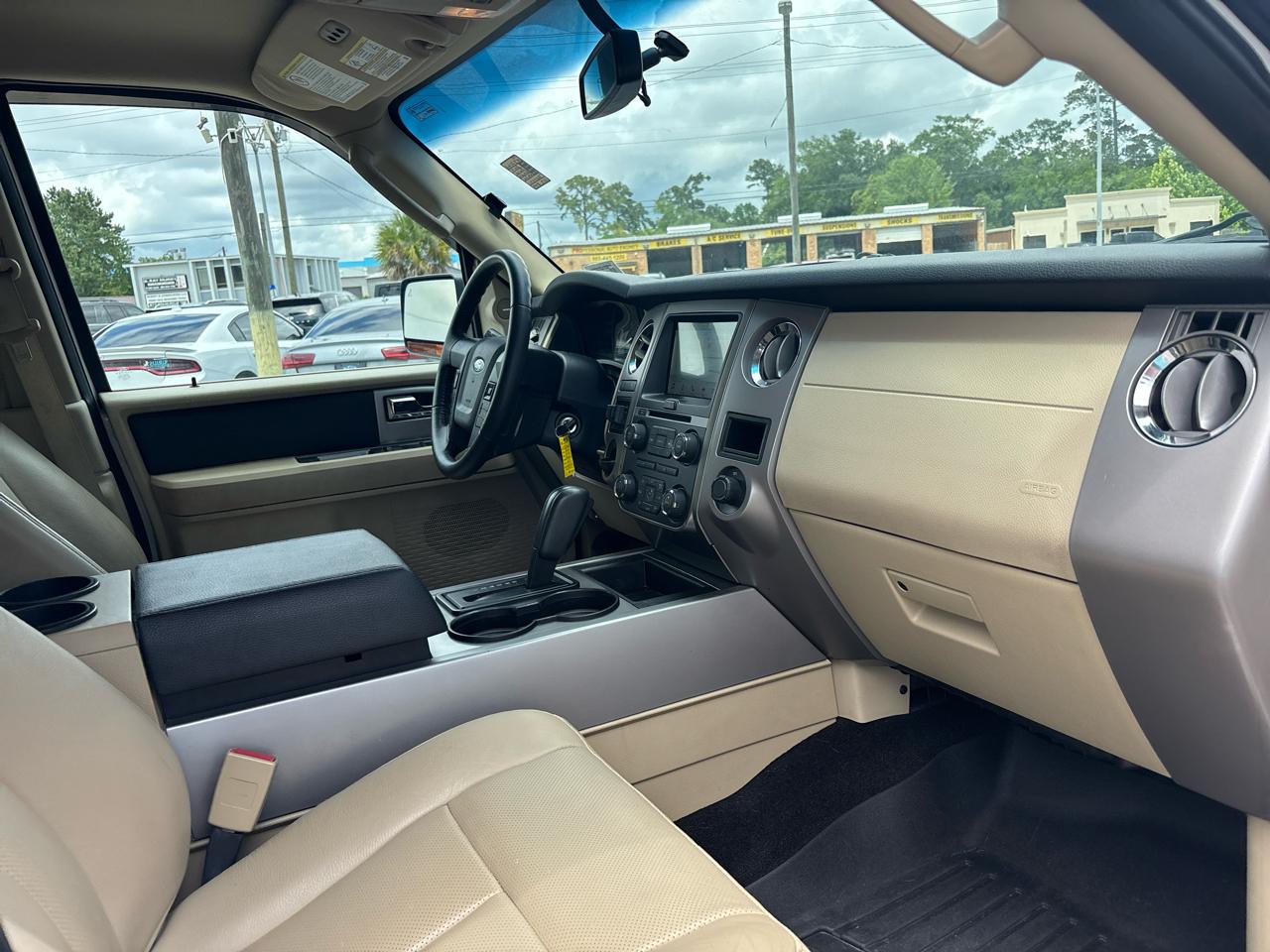 Ford Expedition EL XLT 2WD 2017