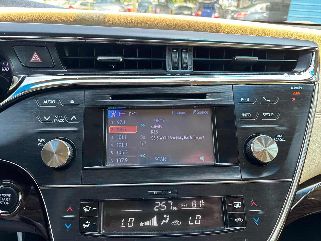 Toyota Avalon XLE 2013