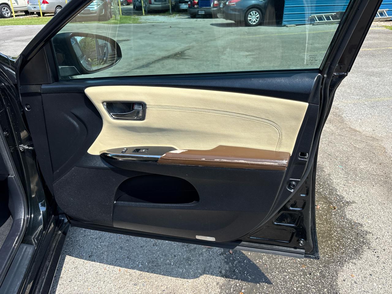 Toyota Avalon XLE 2013