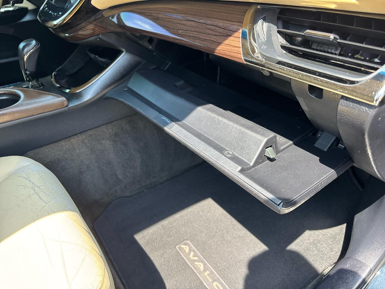 Toyota Avalon XLE 2013