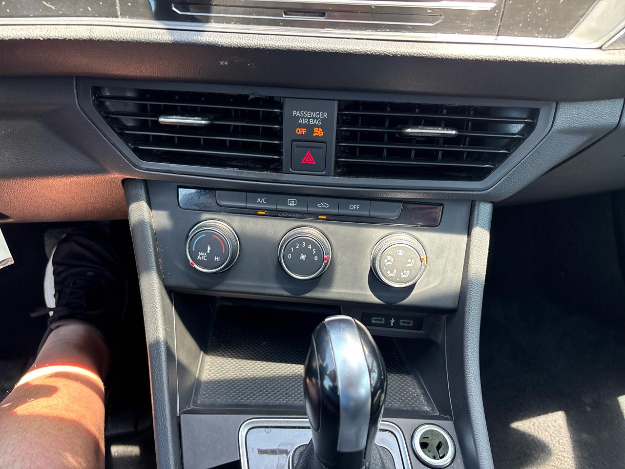 Volkswagen Jetta 1.4T S 8A 2021