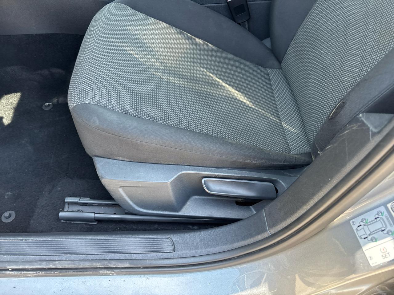 Volkswagen Jetta 1.4T S 8A 2021