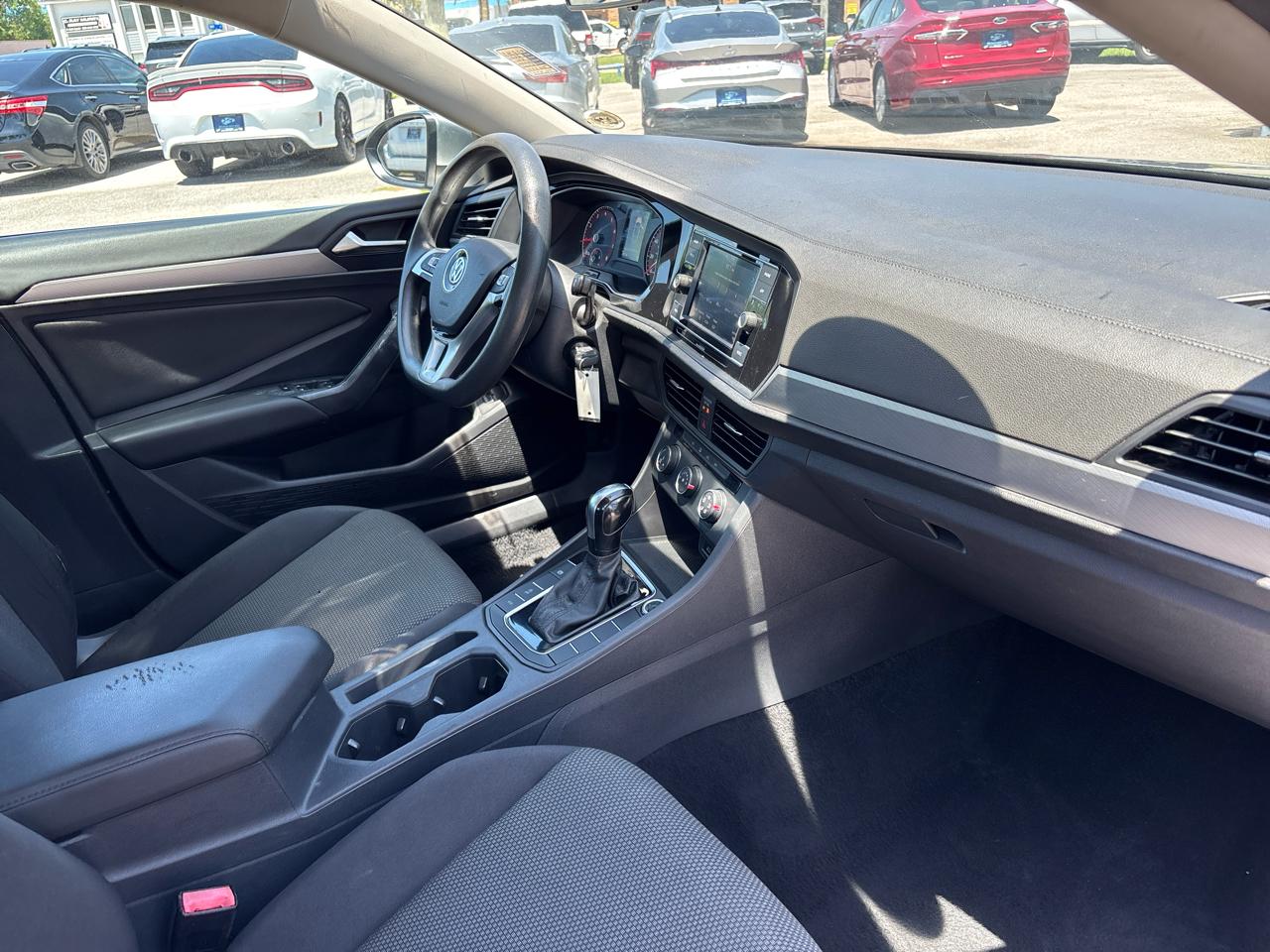 Volkswagen Jetta 1.4T S 8A 2021