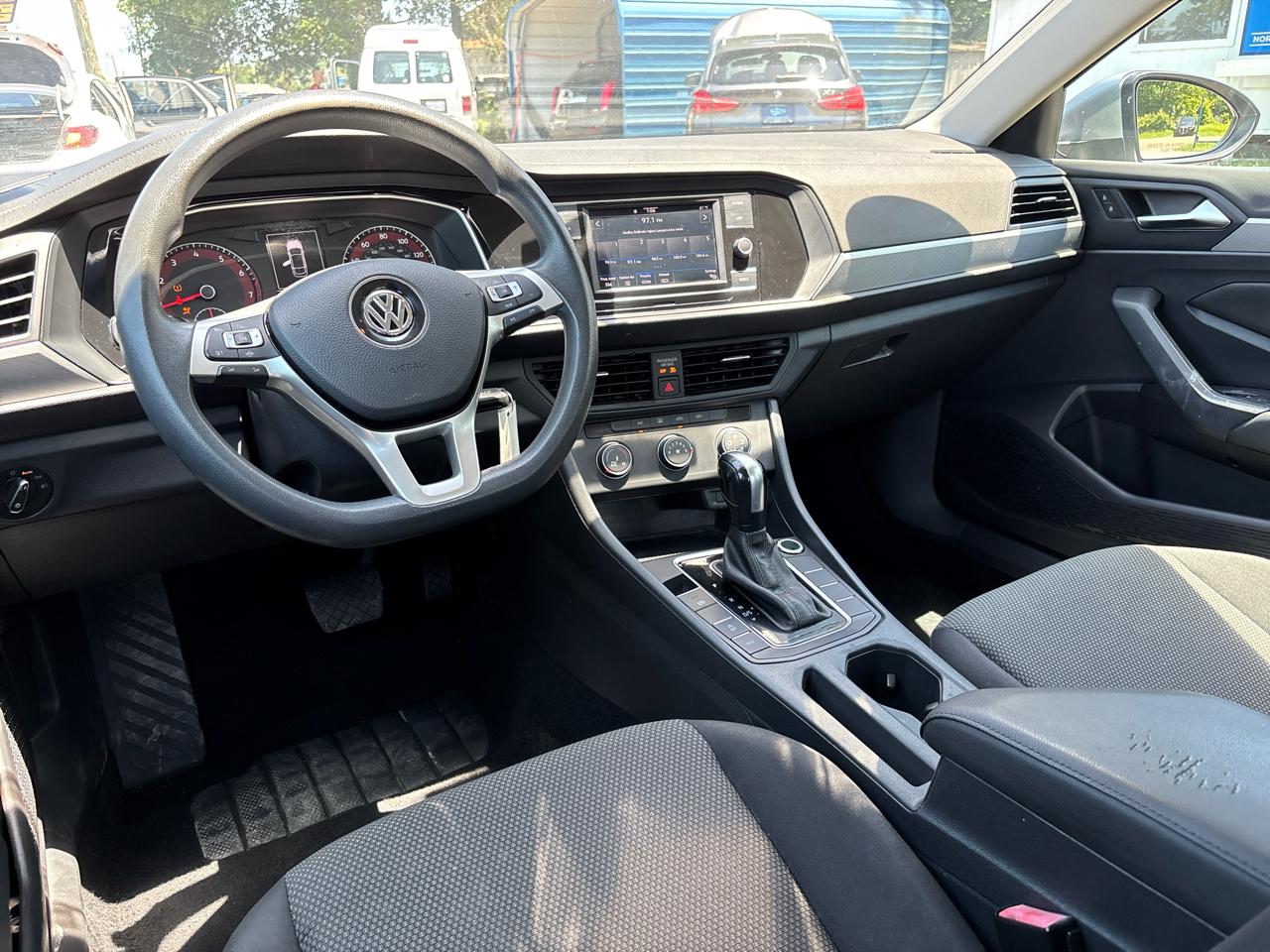 Volkswagen Jetta 1.4T S 8A 2021